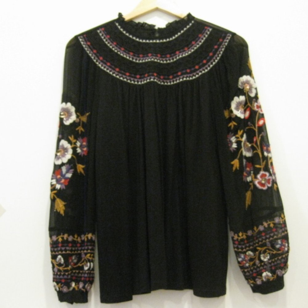 Anthropologie Akemi + Kin Louise embroidered top